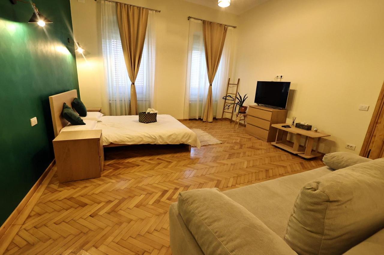 Branko'S Residence Timisoara Bagian luar foto